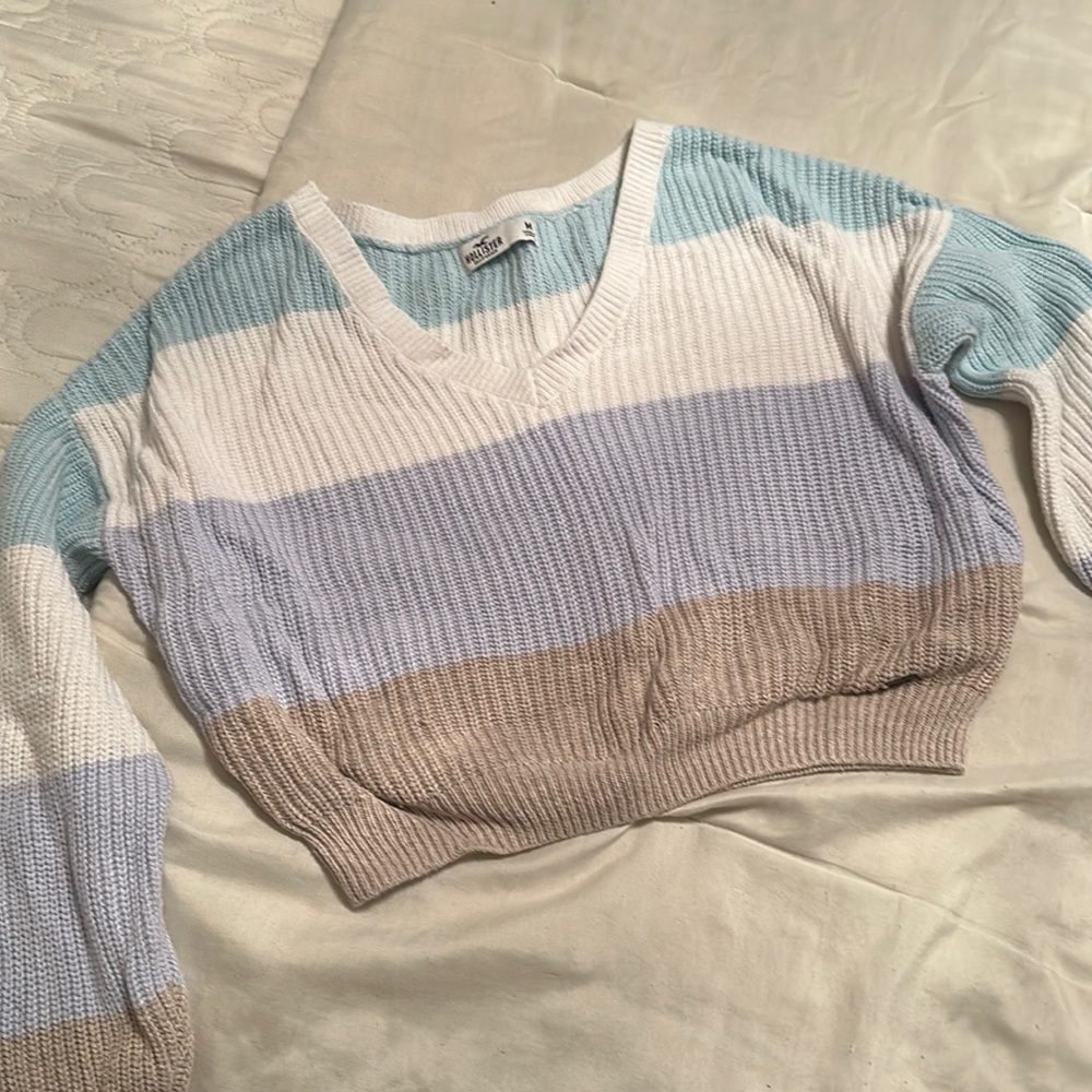 Hollister top